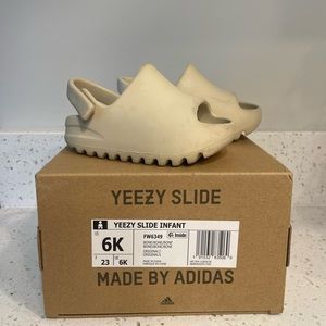 Toddler Yeezy slide